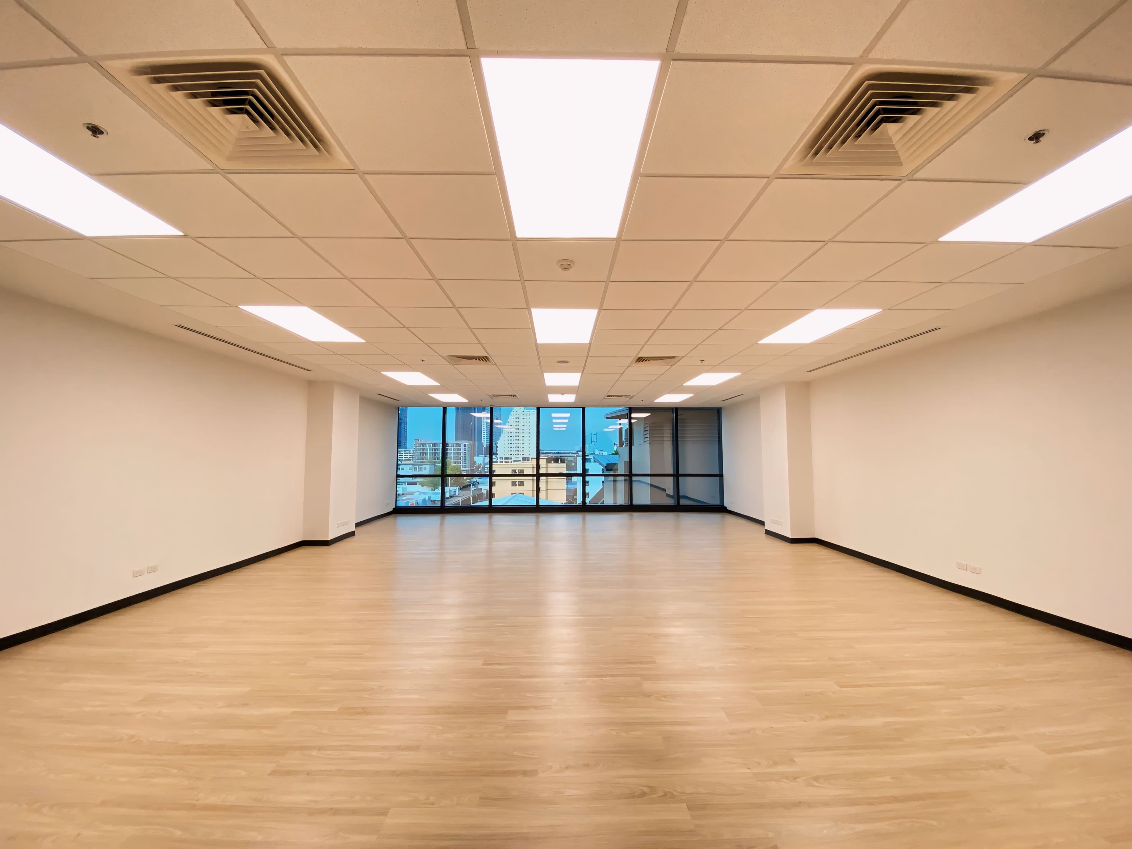 Example office unit - Shinnawatra Tower 3 (bare shell) Example office unit - Shinnawatra Tower 3 (bare shell)