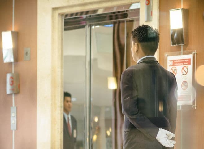 ระบบรักษาความปลอดภัย - อาคารชาร์เตอร์ สแควร์ ระบบรักษาความปลอดภัย - อาคารชาร์เตอร์ สแควร์
