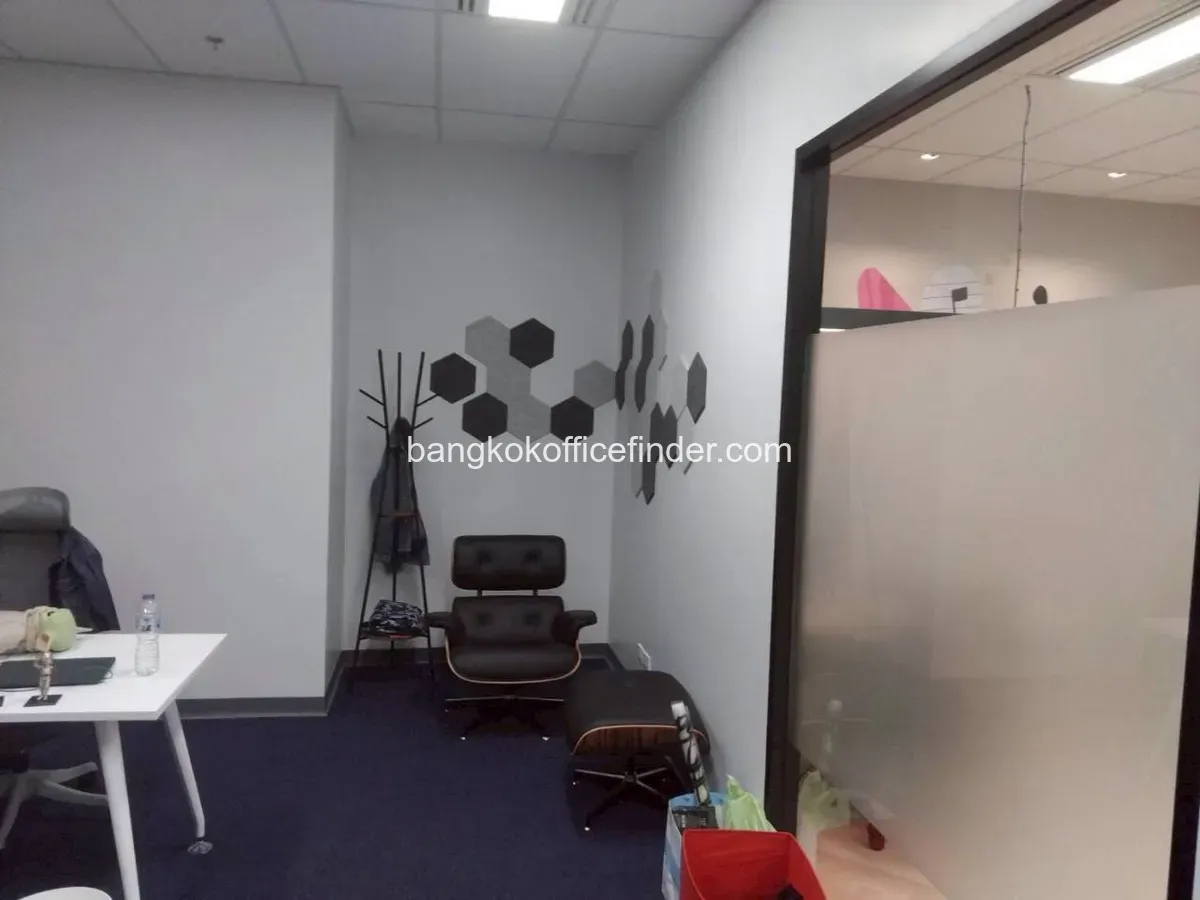 225 sq.m. fully furnished office at One Bangkok 225 sq.m. fully furnished office at One Bangkok