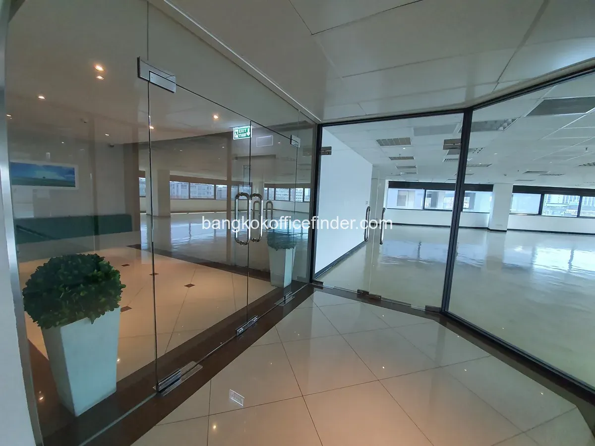 Example office unit - Olympia Thai Tower (bare shell) Example office unit - Olympia Thai Tower (bare shell)