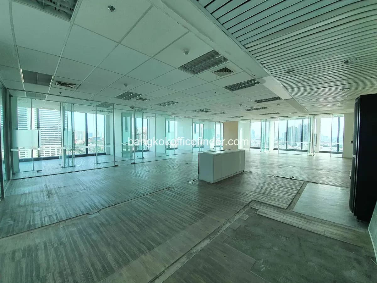 Example office unit - Pipatanasin Building (bare shell) Example office unit - Pipatanasin Building (bare shell)