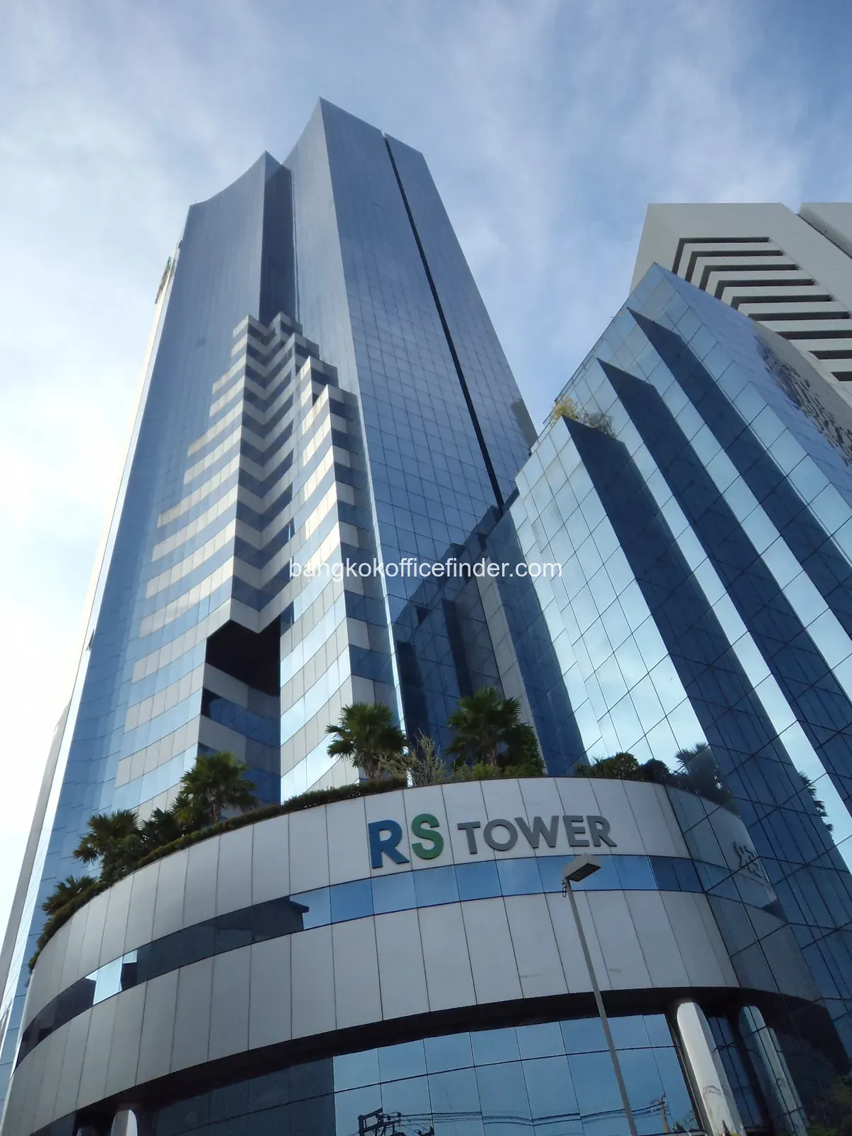 RS Tower / อาคารอาร์เอสทาวเวอร์