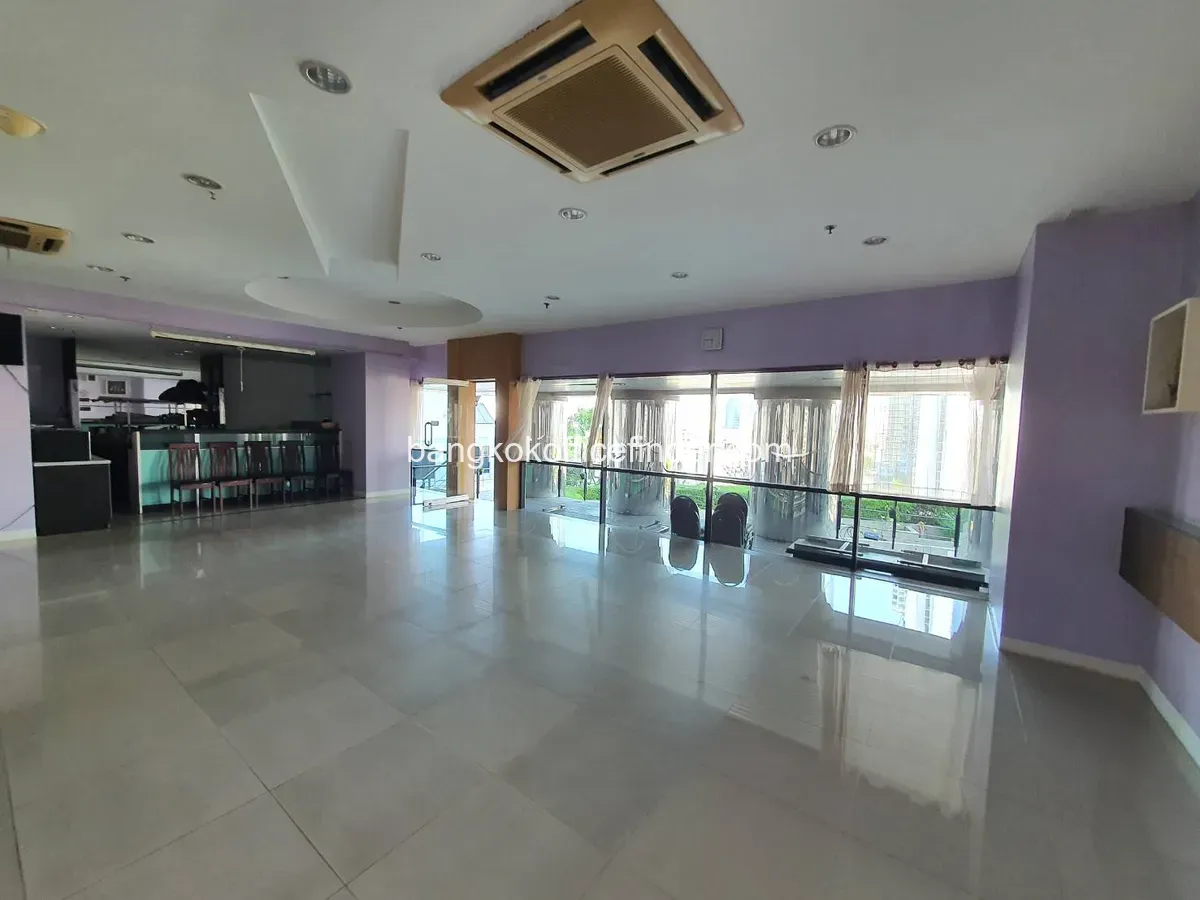 Example office unit - Sinn Sathorn Tower (bare shell) Example office unit - Sinn Sathorn Tower (bare shell)