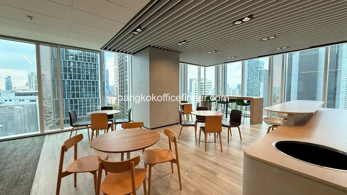 Example office unit - UOB Plaza Bangkok (fully furnished) Example office unit - UOB Plaza Bangkok (fully furnished)