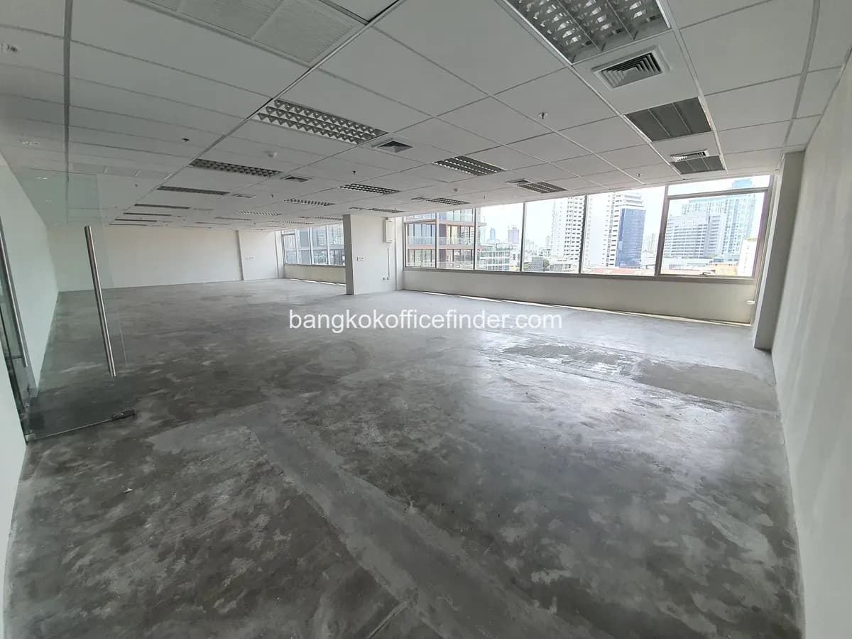 Example office unit - Major Tower Thonglor (bare shell) Example office unit - Major Tower Thonglor (bare shell)