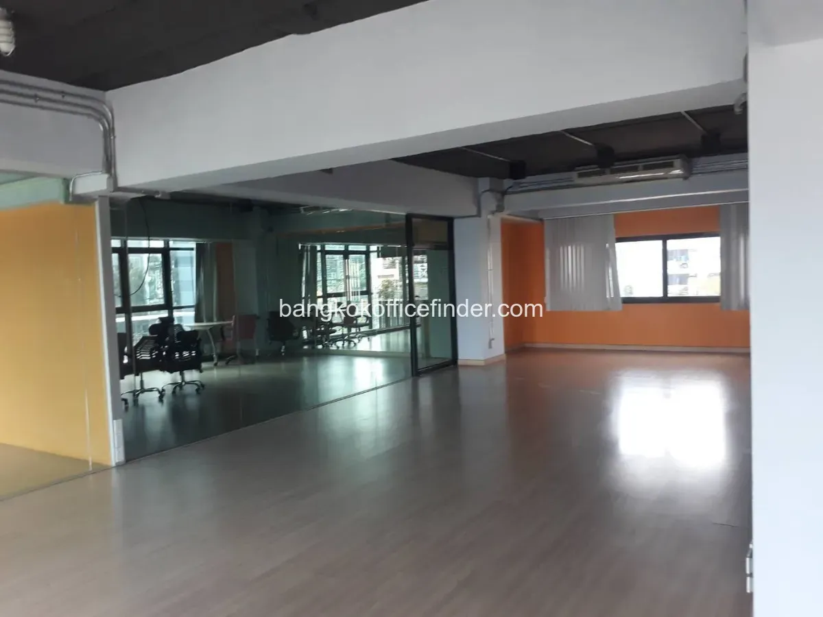 Example office unit - Modern Baht (bare shell) Example office unit - Modern Baht (bare shell)