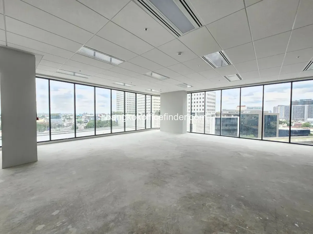 Example office unit - Ratchayothin Hills (bare shell) Example office unit - Ratchayothin Hills (bare shell)