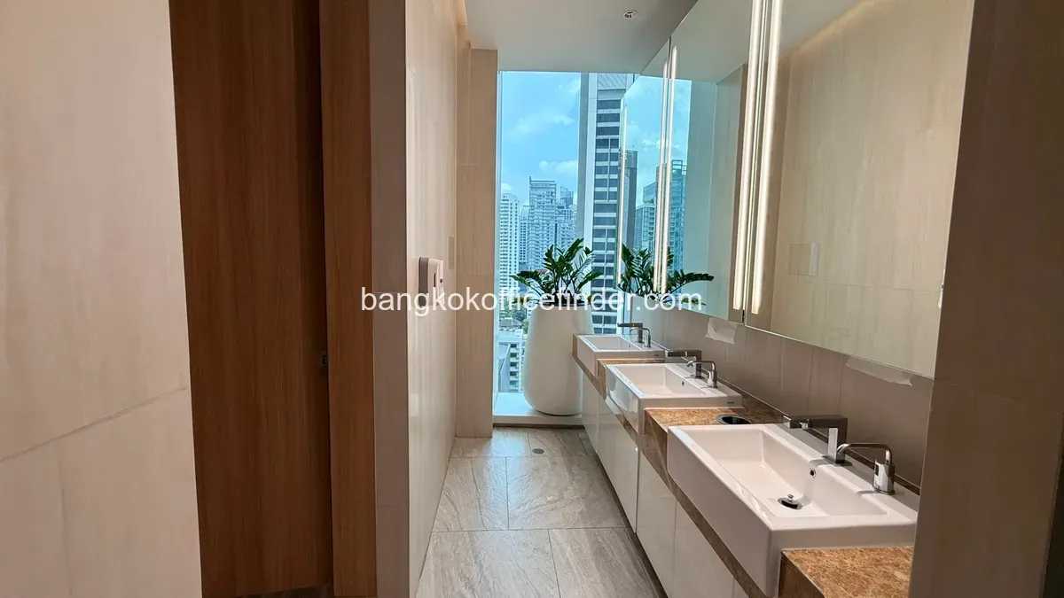 Toilets - UOB Plaza Bangkok Toilets - UOB Plaza Bangkok