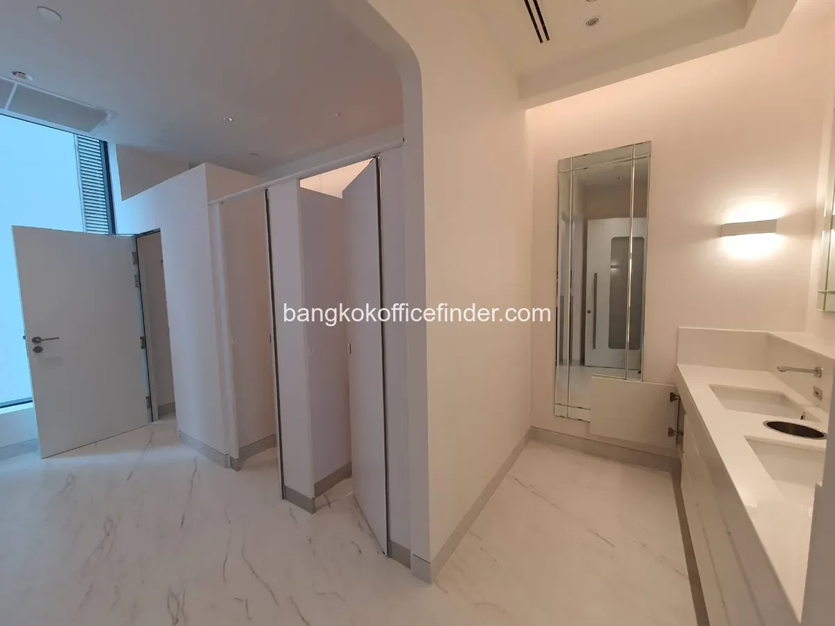 ห้องน้ำ - อาคาร 140 ไวร์เลส ห้องน้ำ - อาคาร 140 ไวร์เลส