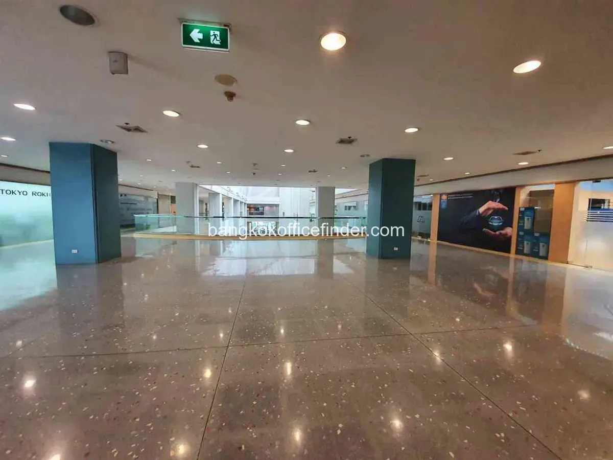 Corridors - Ploenchit Center Corridors - Ploenchit Center