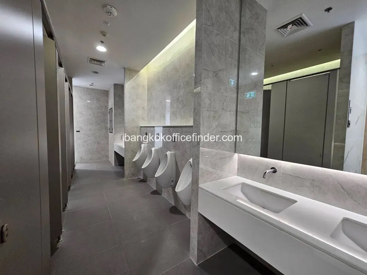 Toilets - Vanit Place Aree Toilets - Vanit Place Aree