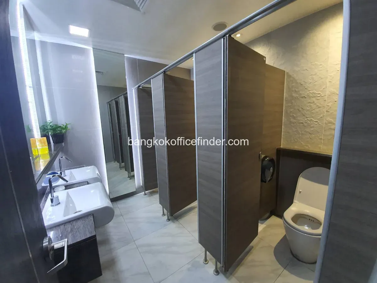 Toilets - Thaniya Building ( BTS WING) Toilets - Thaniya Building ( BTS WING)