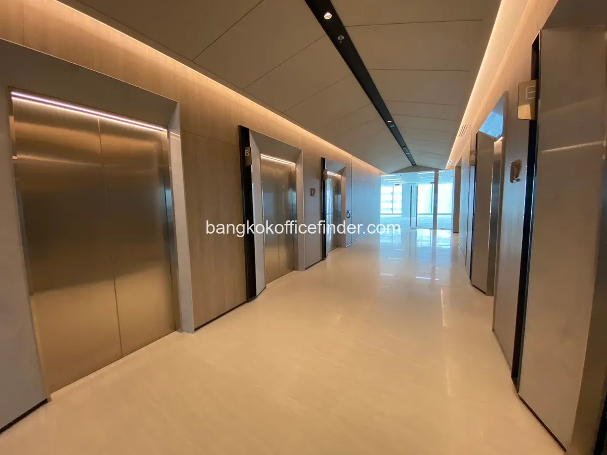 Lifts - Park Silom Lifts - Park Silom