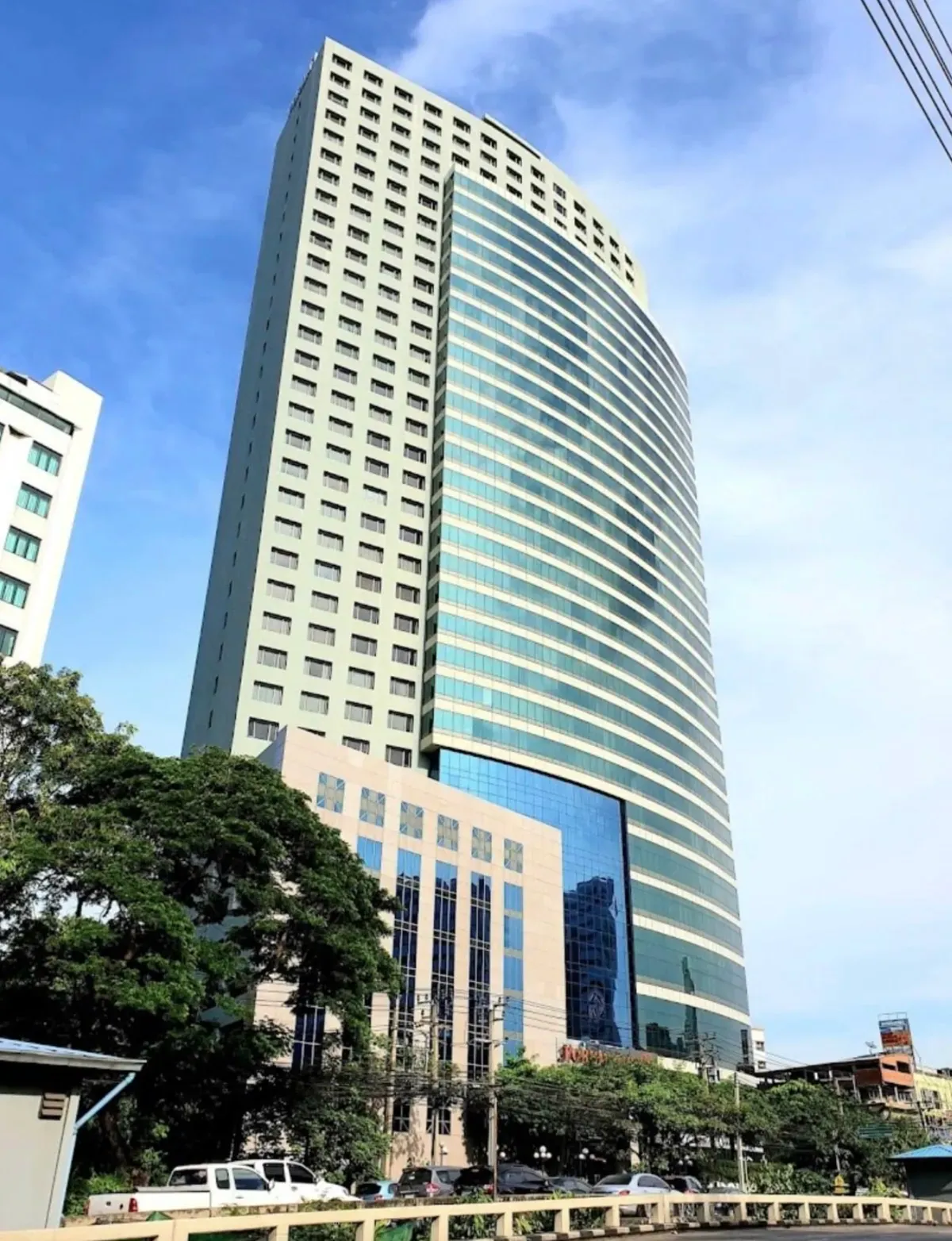 ภายนอกอาคาร - อาคารฟอรั่มทาวเวอร์ ภายนอกอาคาร - อาคารฟอรั่มทาวเวอร์